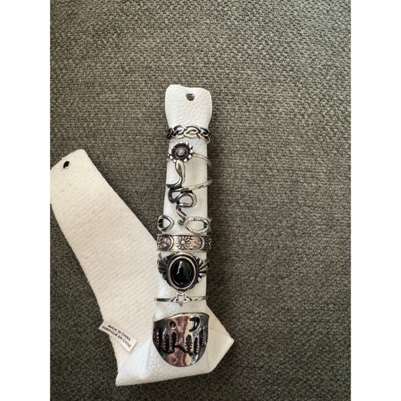 Free People Just What I Needed Ring Set in Silver Black Onyx NWT Missing 2 - Picture 2 of 4